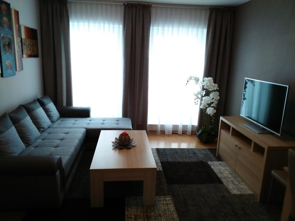 Apartment Villa Ksenija Ostend Room photo